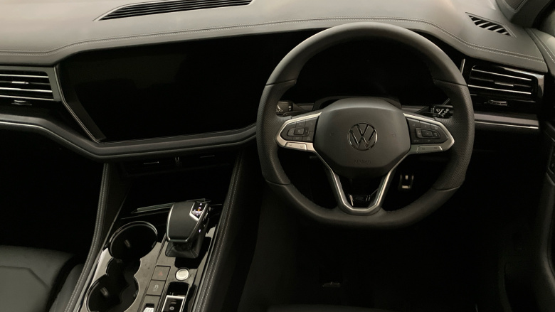 Volkswagen Touareg 3.0 V6 TDI 4Motion 286 Black Edition 5dr Tip Auto Diesel Estate